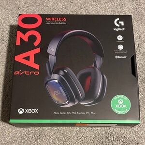 Logitech Astro A30 Wireless Gaming Headset - Black and Red